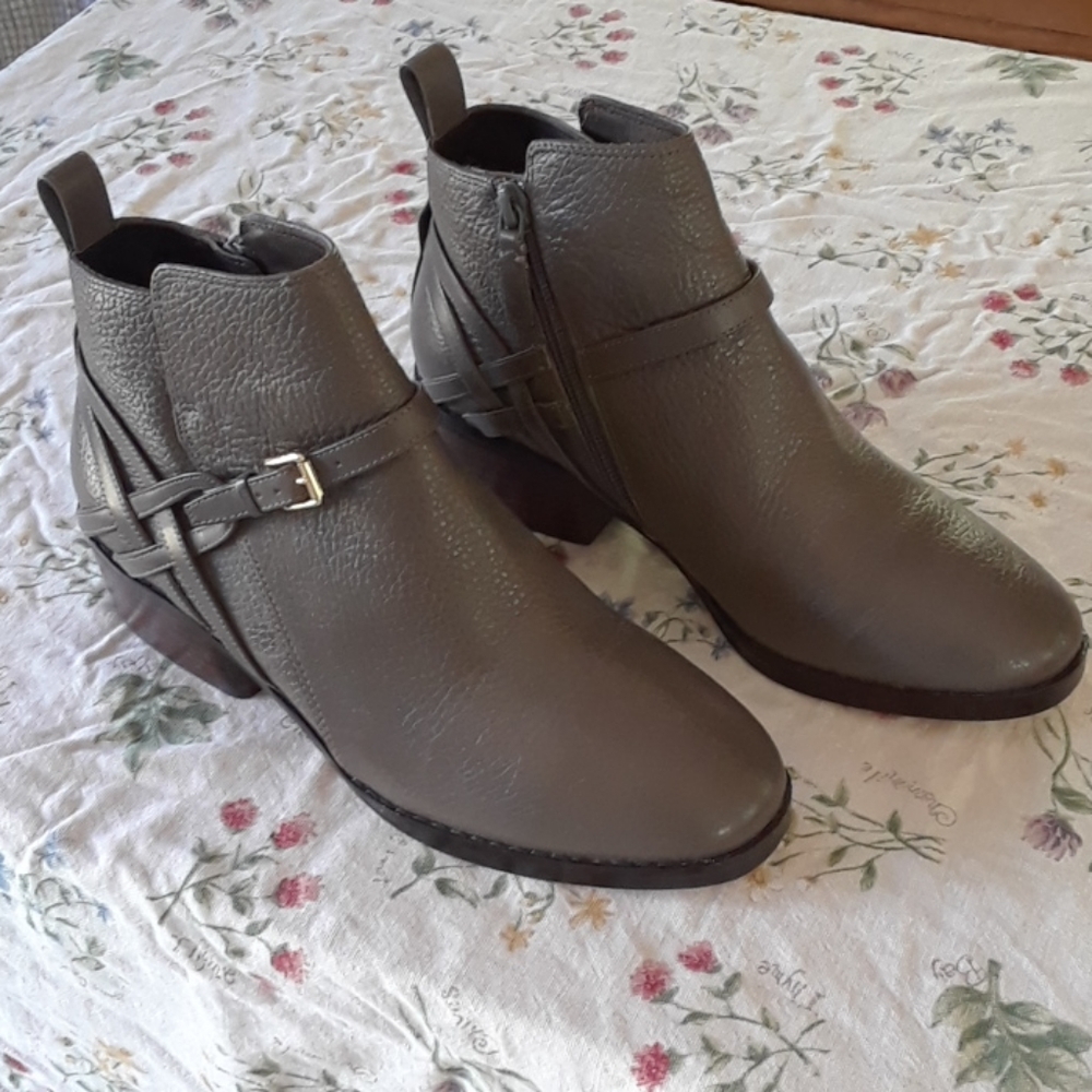 Cole Haan Leather Boots size 7